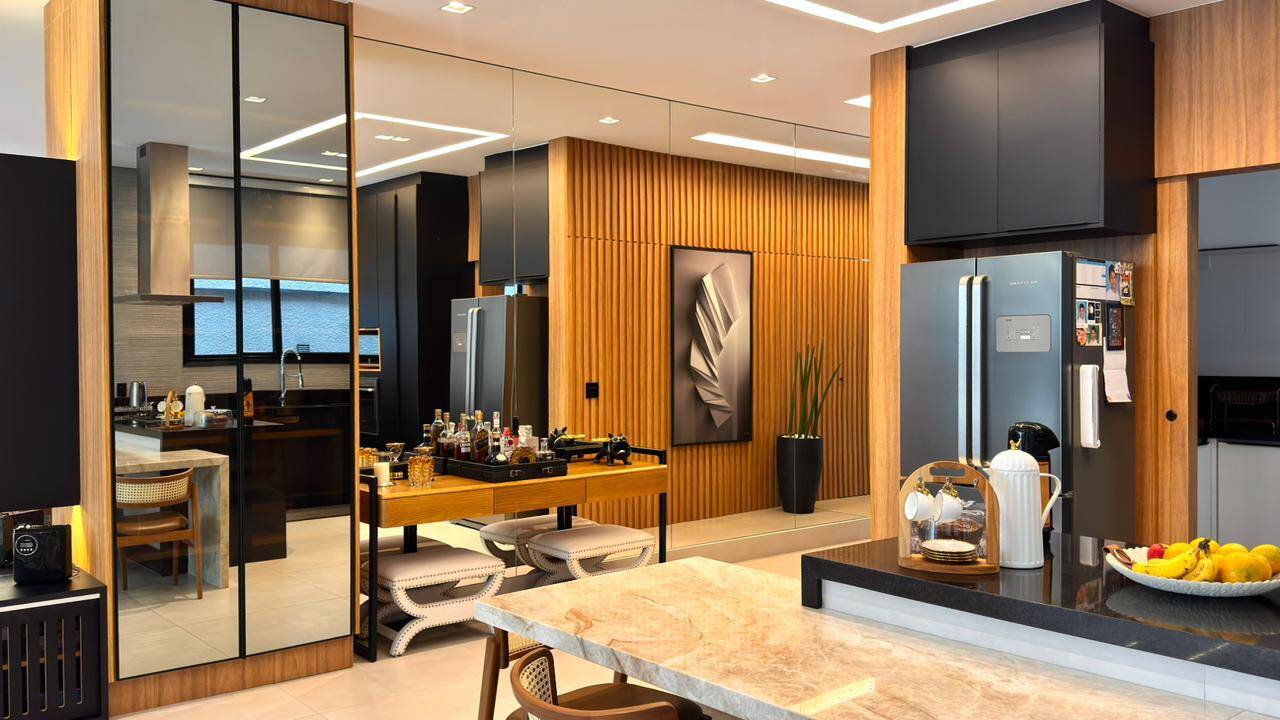 #235 - Casa para Venda em Santana de Parnaíba - SP