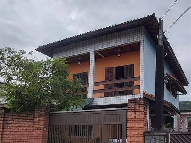 #129 - Casa para Venda em Santos - SP