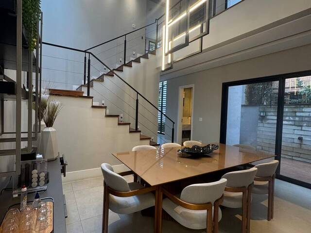 #142 - Casa para Venda em Santana de Parnaíba - SP