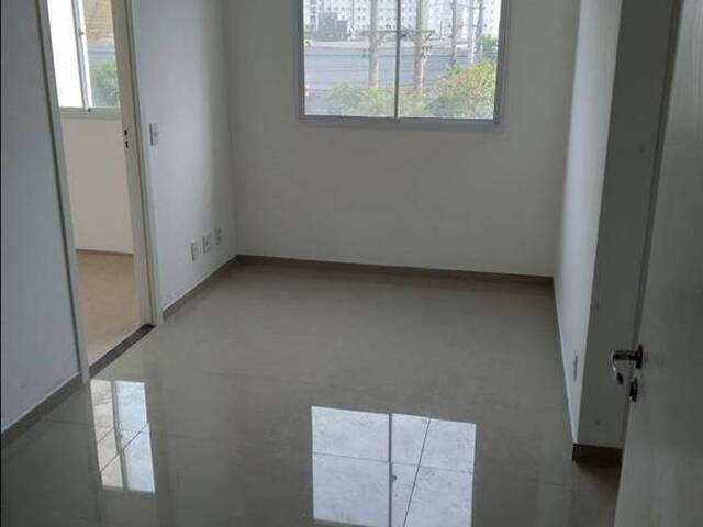 #146 - Apartamento para Venda em São Paulo - SP
