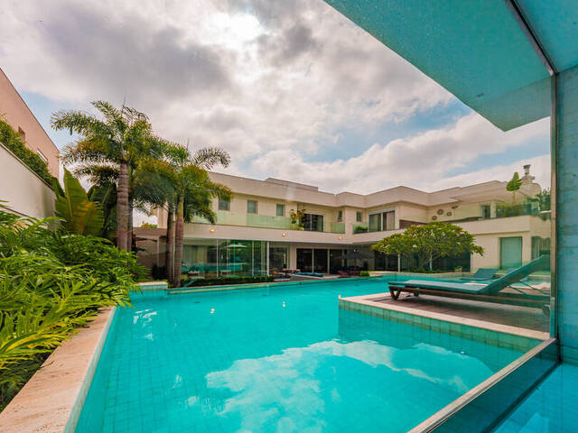 #187 - Casa para Venda em Barueri - SP