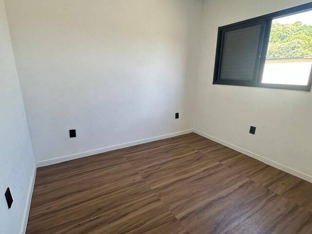#195 - Casa para Venda em Atibaia - SP