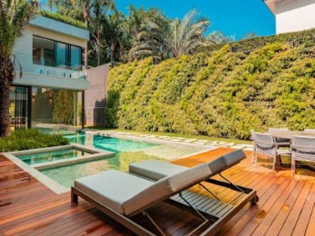 Casa para Venda em Santana de Parnaíba - 3