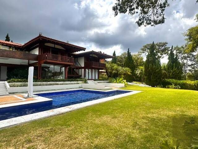 Casa para Venda em Santana de Parnaíba - 5