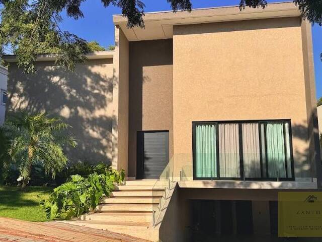#243 - Casa para Venda em Santana de Parnaíba - SP